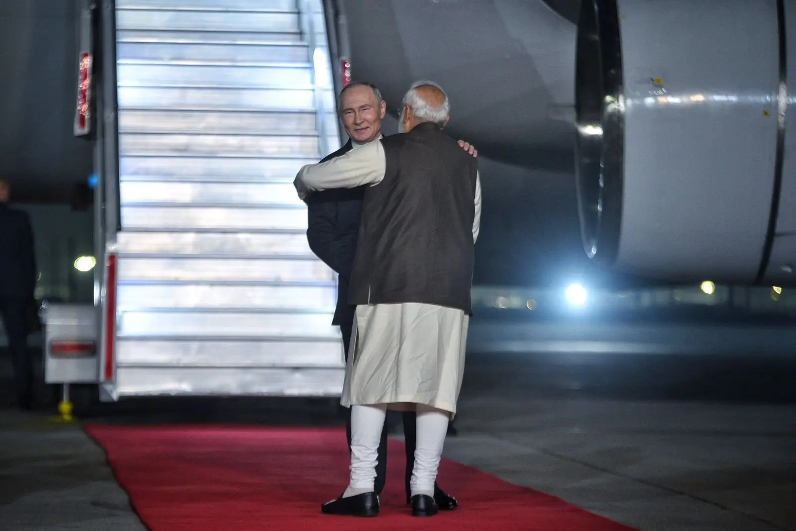 PM Modi receives President Putin at Palam Airport
