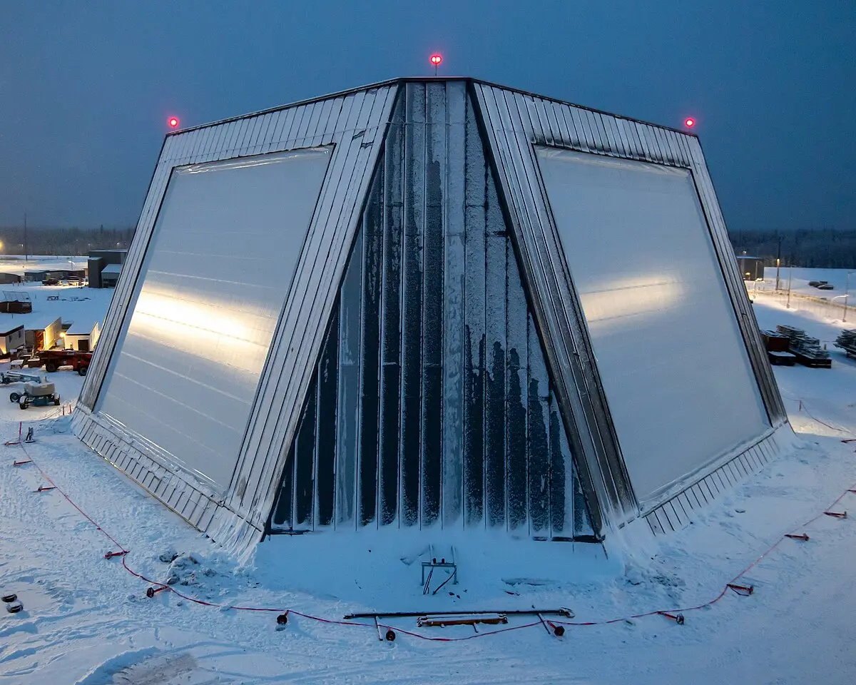 LRDR - Over 20 Metres Tall Per Face
