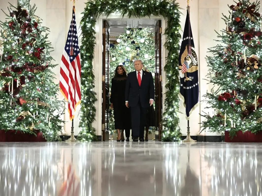 Donald Trump reveals his complaints with Melania Trump's Christmas decor Donald Trump reveals his complaints with Melania Trump's Christmas decor