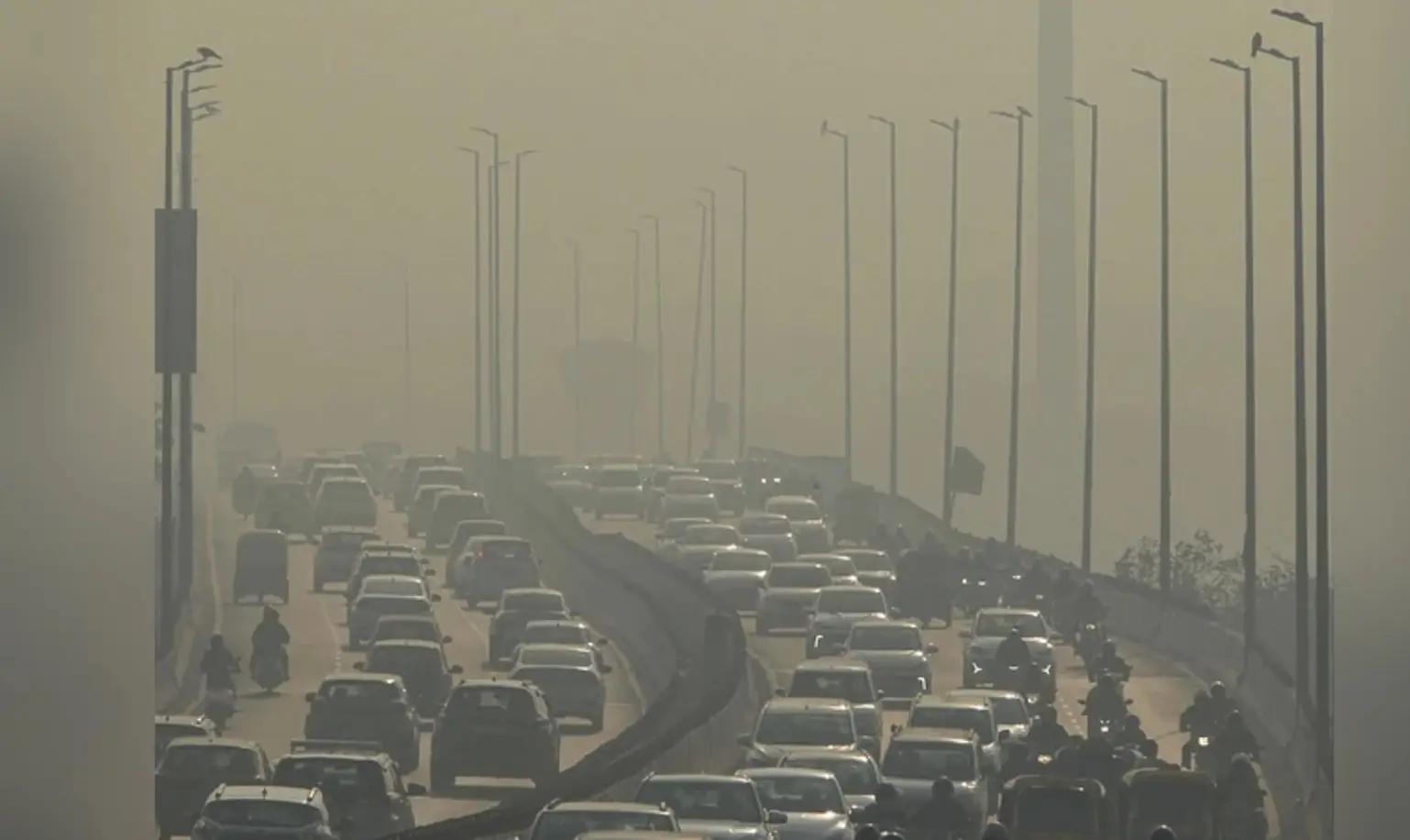 Delhi govt constitutes expert team, high-level panel to tackle air pollution