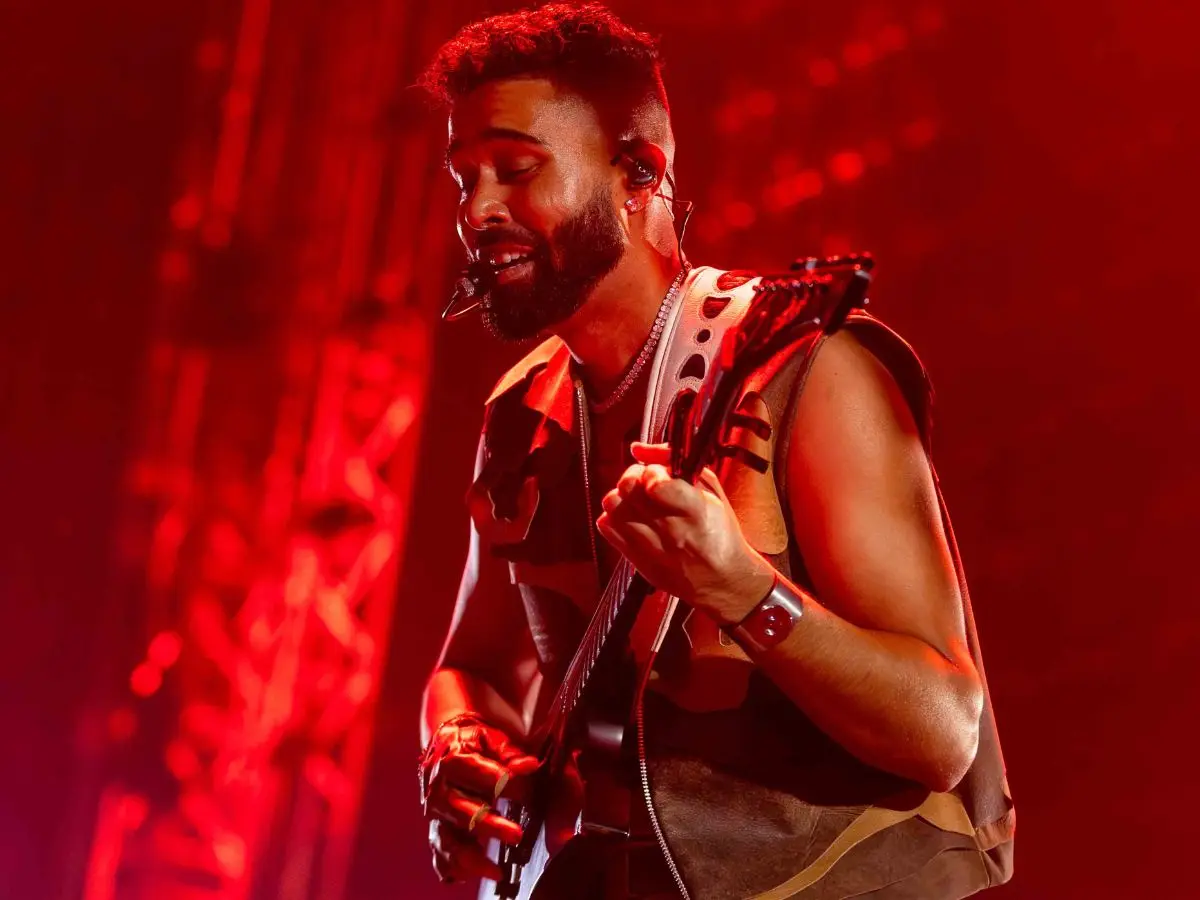 AP Dhillon's electrifying performance during Delhi NCR leg of One of One India Tour 2025 sends fans to frenzy