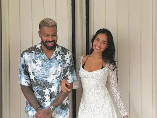'Women deserve dignity': Hardik Pandya confronts paparazzi over girlfriend Mahieka's photos 'Women deserve dignity': Hardik Pandya confronts paparazzi over girlfriend Mahieka's photos