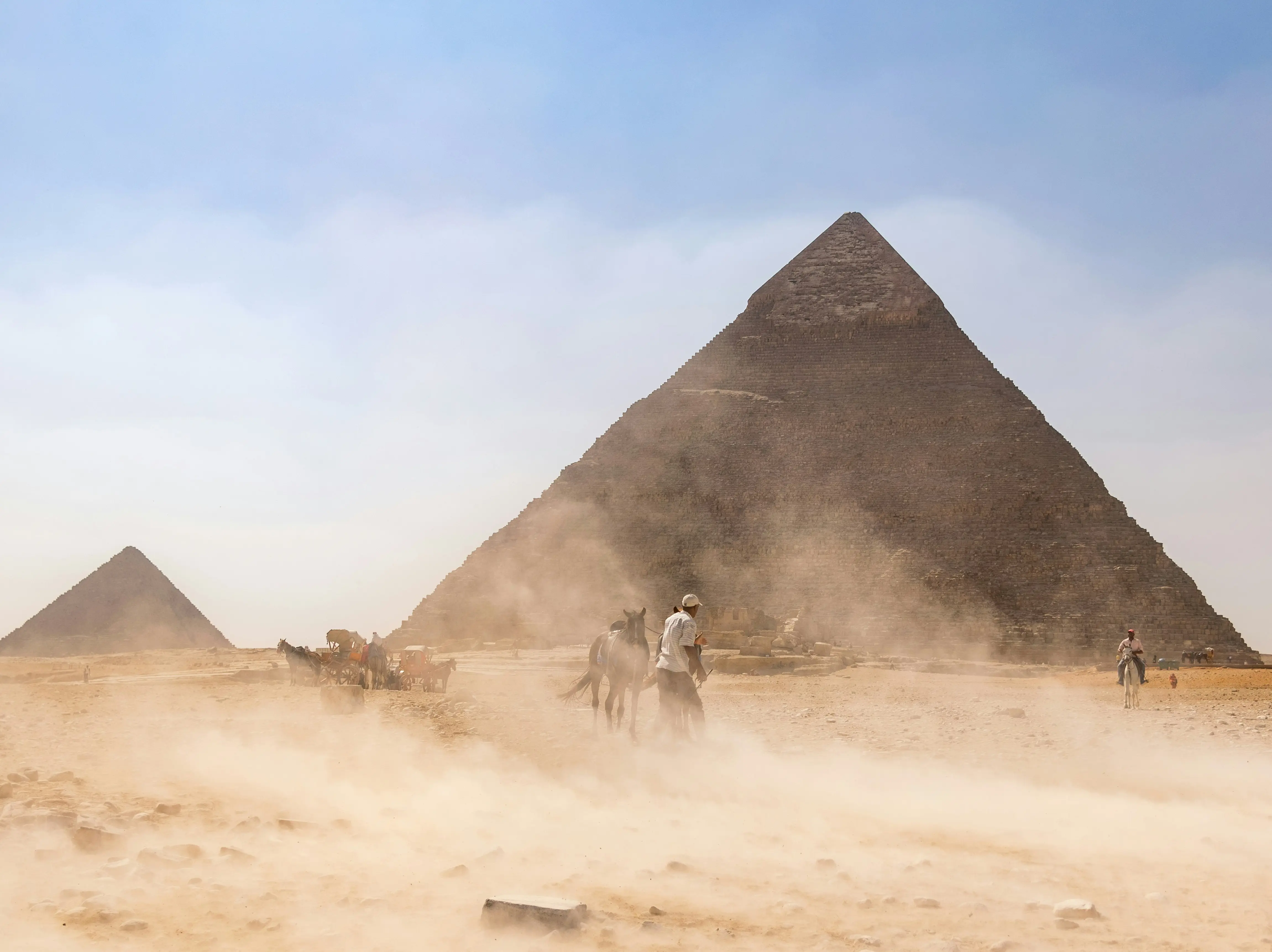 Scientist offers more proof to bolster claim colossal structures lie under Egyptian pyramids Scientist offers more proof to bolster claim colossal structures lie under Egyptian pyramids
