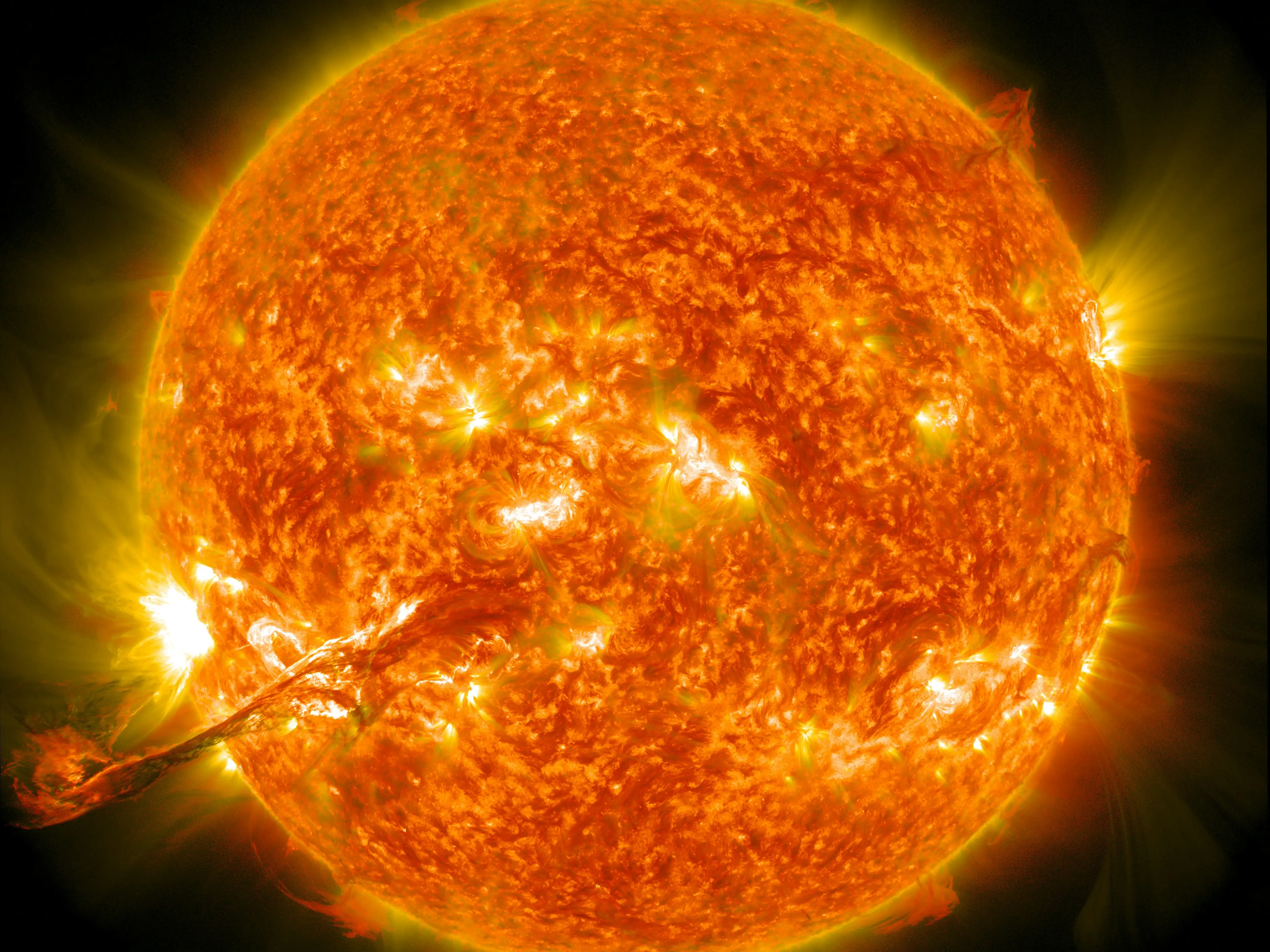 NOAA warns of potent geomagnetic storm on Tuesday: Here’s what could happen NOAA warns of potent geomagnetic storm on Tuesday: Here’s what could happen