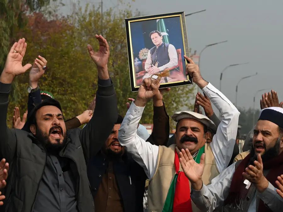 Imran Khan’s sister, PTI leaders continue protest outside Adiala Jail after meeting repeatedly denied
