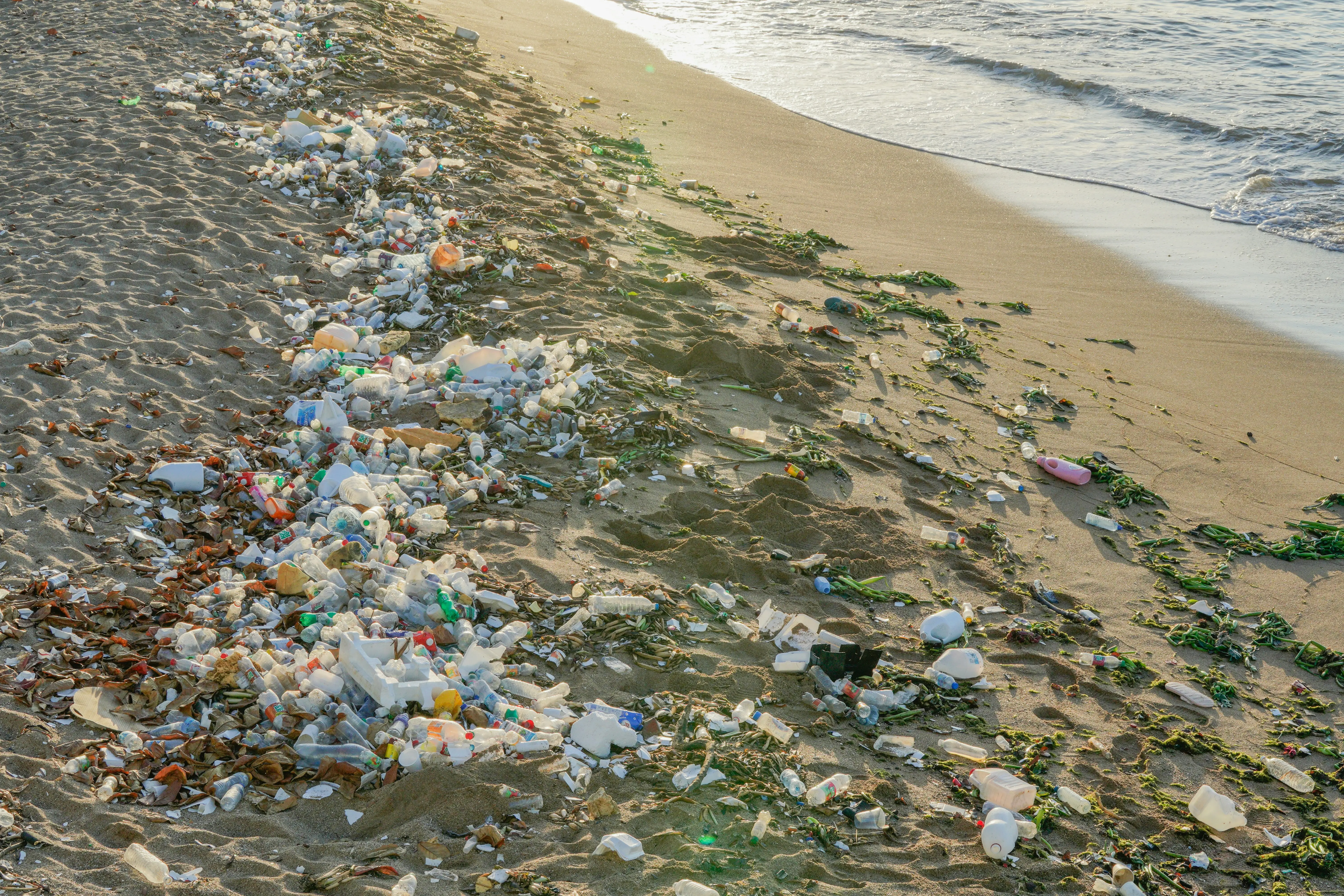 10 most polluted beaches in the world