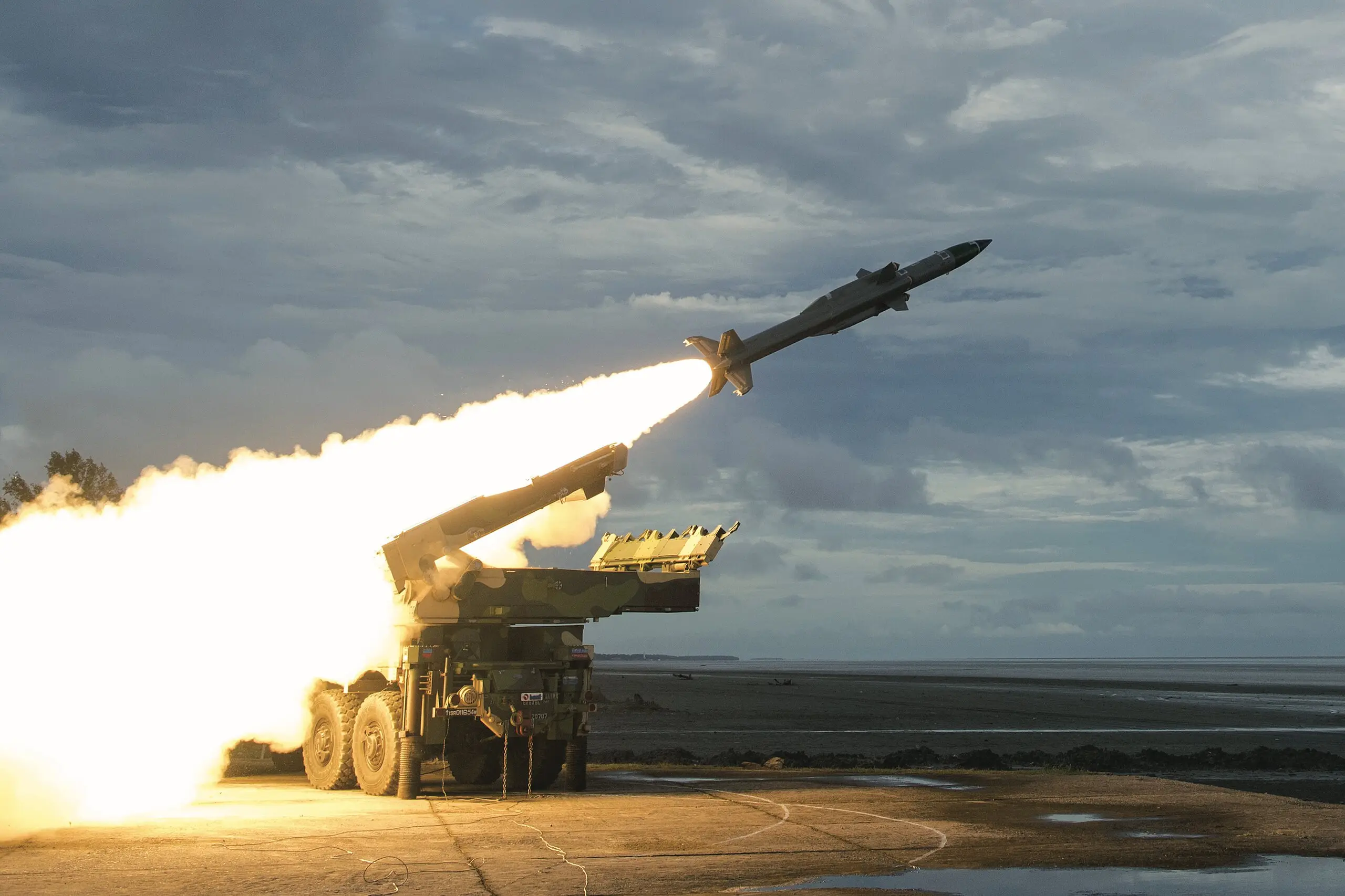 'Rafale, BrahMos, S-400 & more': 7 Indian weapons that could easily shoot down Bangladesh's Eurofighter Typhoon