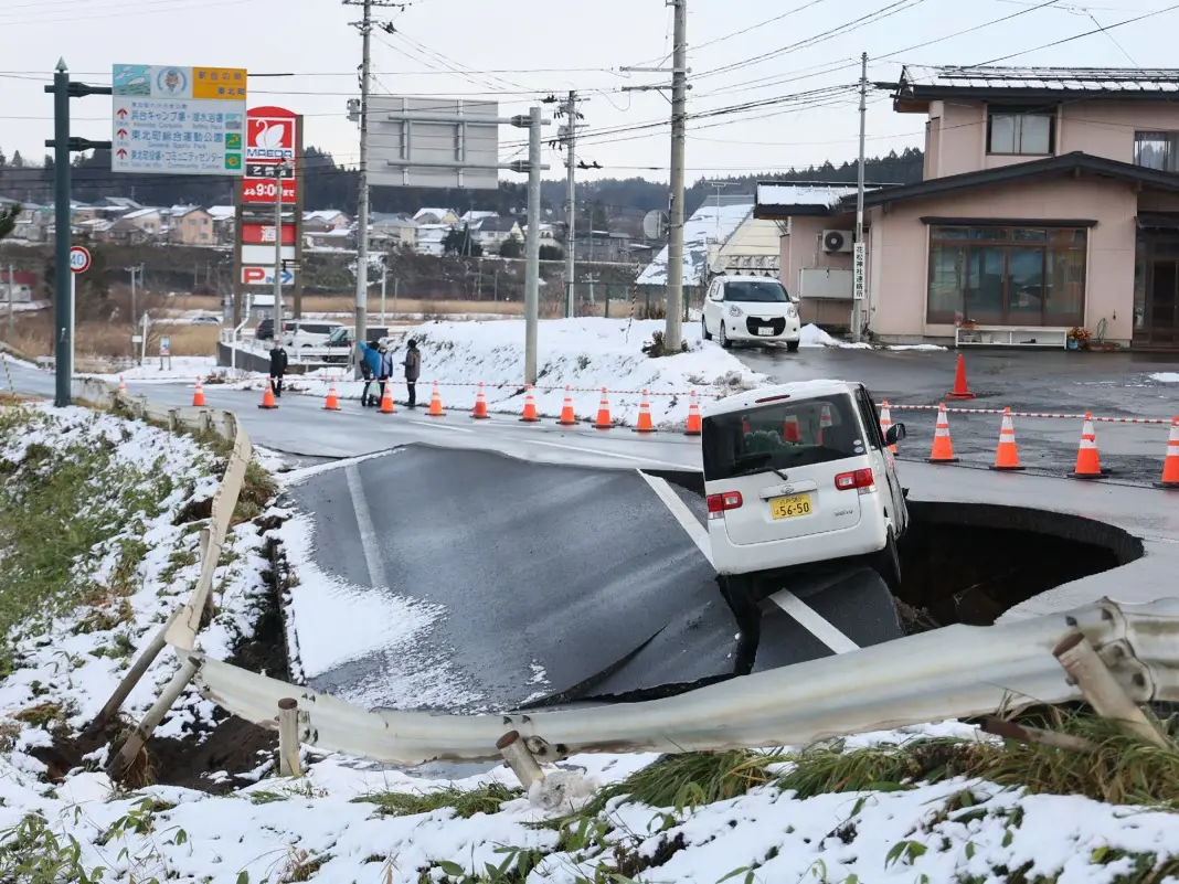 Japan earthquake: Another quake of 6.7 magnitude strikes region days after 7.5 tremor Japan earthquake: Another quake of 6.7 magnitude strikes region days after 7.5 tremor