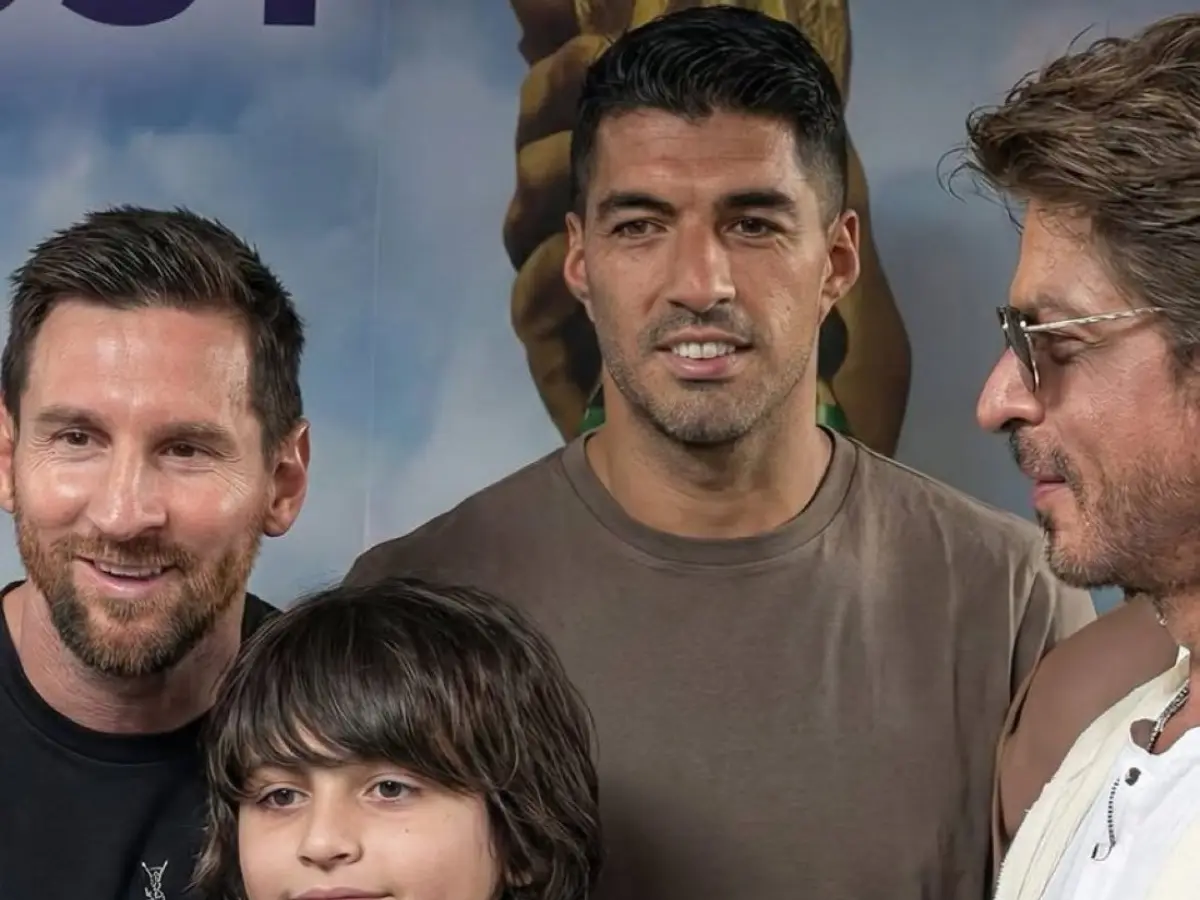 Watch: Lionel Messi, Luis Suarez meet Bollywood icon Shah Rukh Khan at Yuva Bharati Watch: Lionel Messi, Luis Suarez meet Bollywood icon Shah Rukh Khan at Yuva Bharati