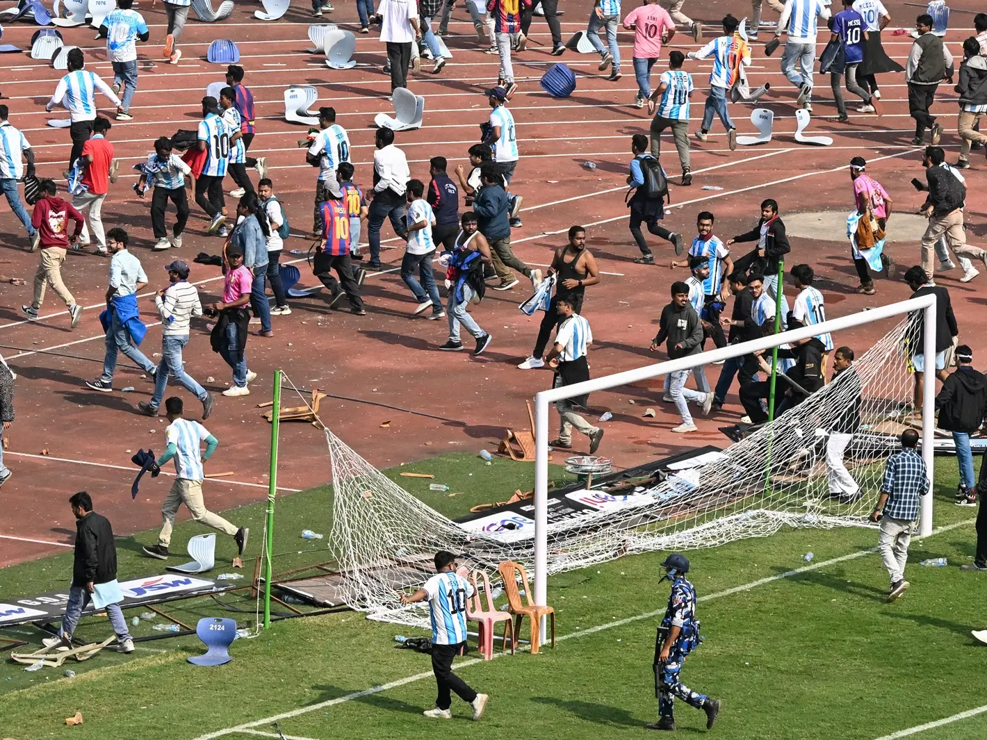 Messi event fiasco: CM Mamata Banerjee assumes charge of West Bengal sports after minister’s resignation Messi event fiasco: CM Mamata Banerjee assumes charge of West Bengal sports after minister’s resignation