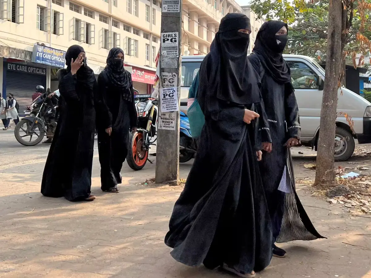 Uttar Pradesh shocker: Man kills wife, daughters over not wearing Burqa; buries bodies at home, say police Uttar Pradesh shocker: Man kills wife, daughters over not wearing Burqa; buries bodies at home, say police