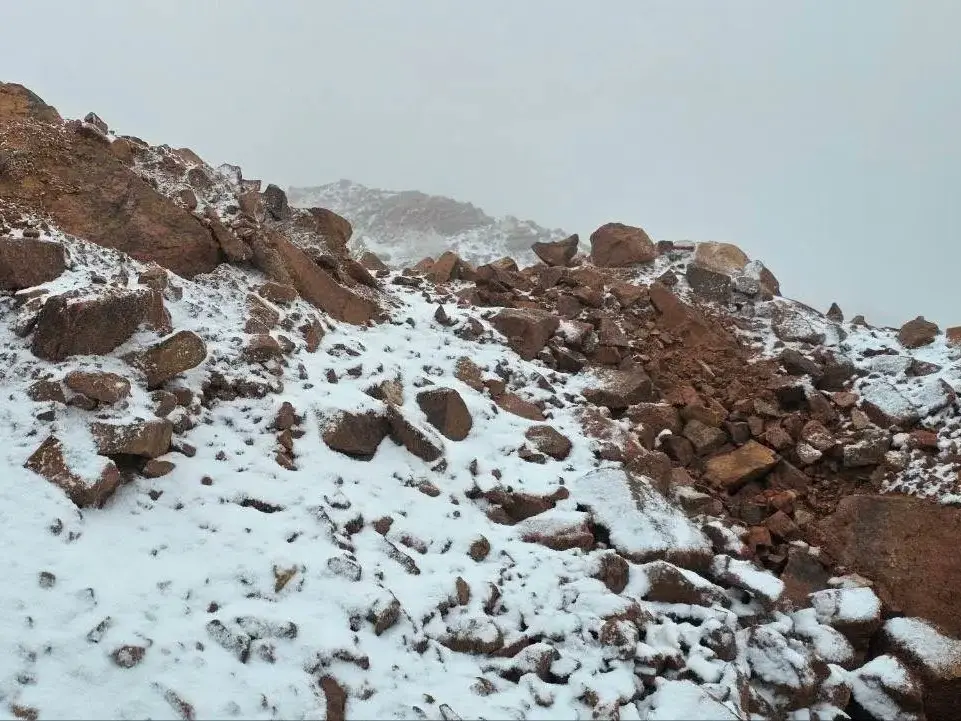 Snow blankets Saudi Arabia's Trojena highlands, Tabuk region as temperatures drop to -4°C Snow blankets Saudi Arabia's Trojena highlands, Tabuk region as temperatures drop to -4°C