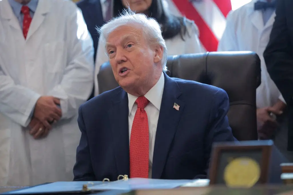 Trump signs executive order to ensure US supremacy in space