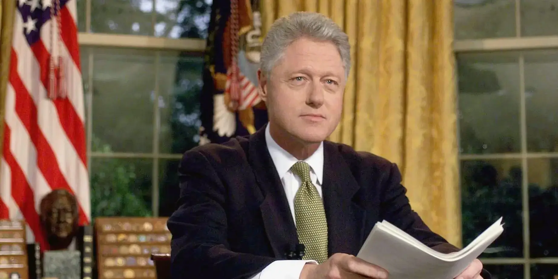 'Ex-US President exposed': Who is Bill Clinton, who's half-naked pics in pool with Epstein's girlfriend were dropped by DOJ