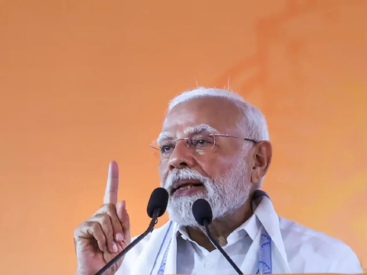 Trinamool shielding illegal immigrants, time to end ‘maha jungle raj’ in Bengal: PM Modi Trinamool shielding illegal immigrants, time to end ‘maha jungle raj’ in Bengal: PM Modi