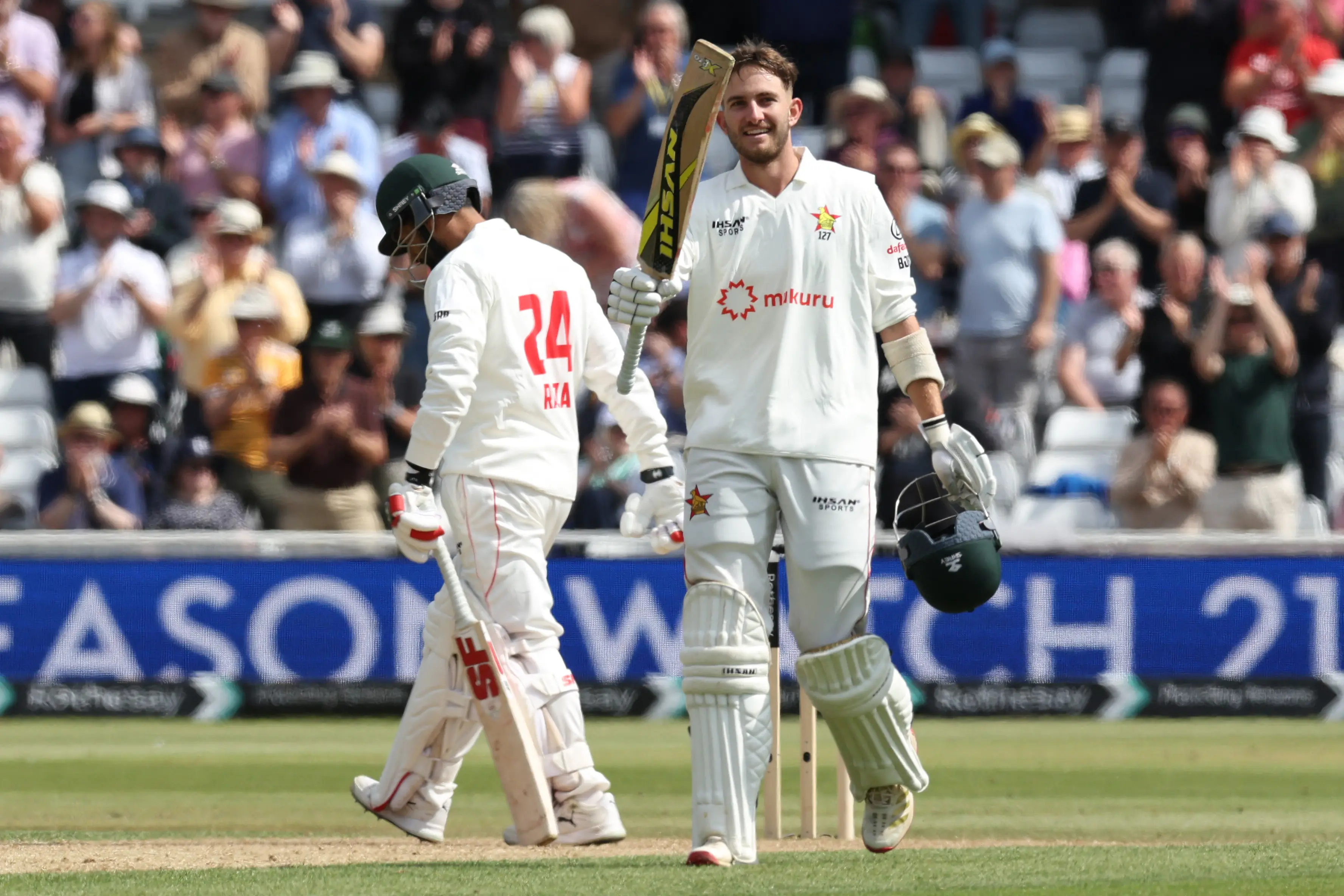 Brian Bennett (ZIM) – 1585 Runs