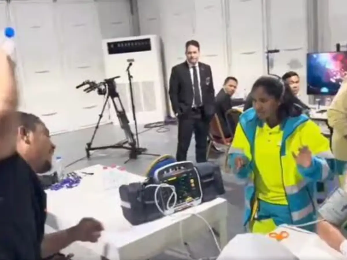 WATCH: Anthony Taylor throws water bottle at Neeraj Goyat after Misfits Boxing loss WATCH: Anthony Taylor throws water bottle at Neeraj Goyat after Misfits Boxing loss