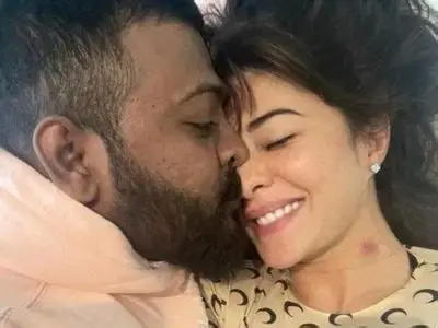 Sukesh Chandrasekhar gifts Jacqueline Fernandez a Beverly Hills home on Christmas Sukesh Chandrasekhar gifts Jacqueline Fernandez a Beverly Hills home on Christmas