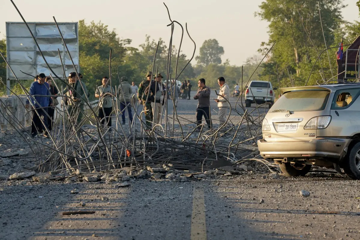 Clashes continue despite first talks