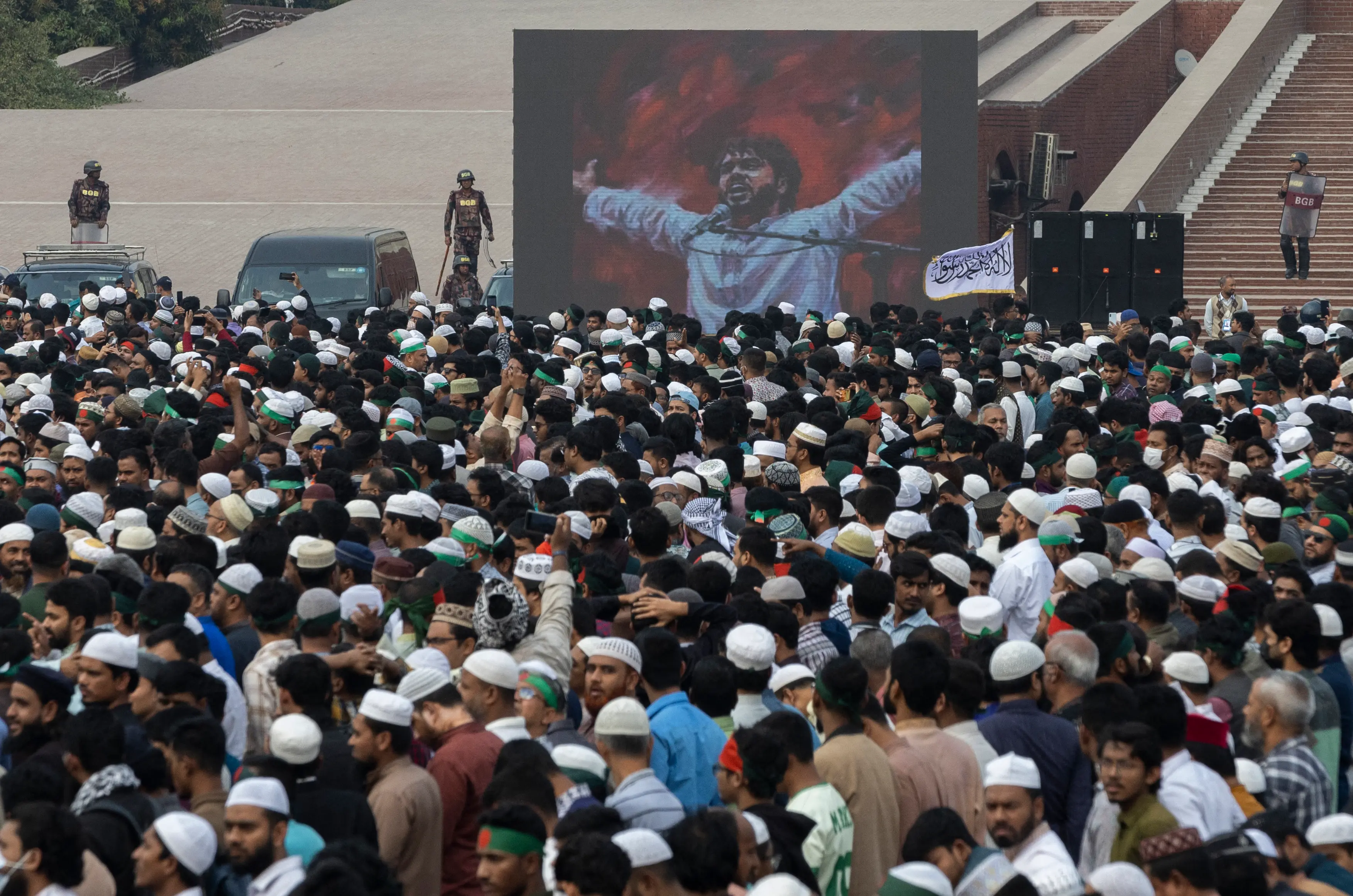Hadi's party Inqilab Moncho demanded Chowdhury's resignation