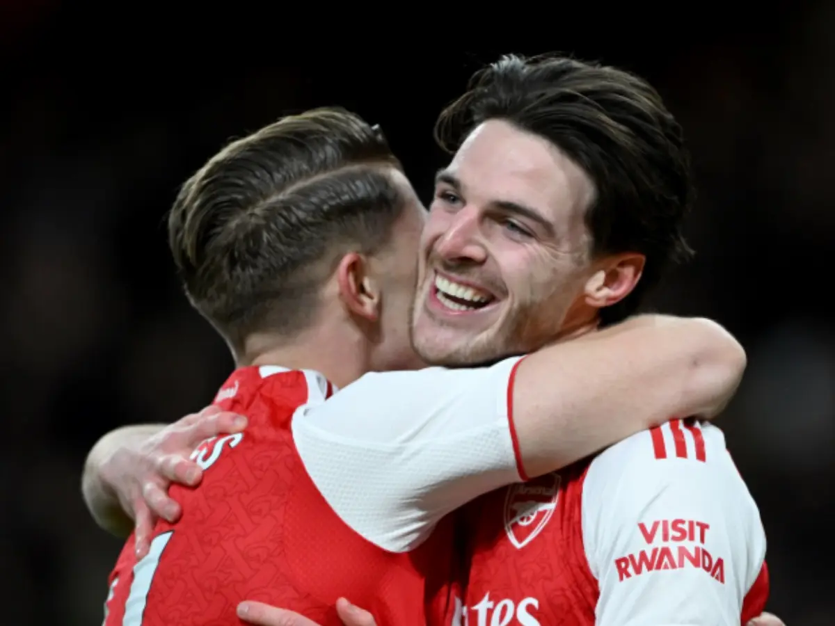Premier League: Arsenal back on top after Brighton win, Liverpool defeat Wolves