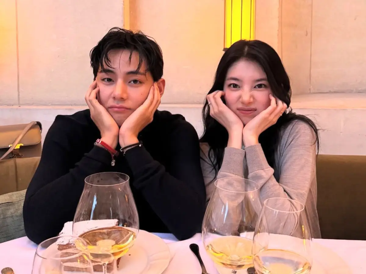 V and Jennie