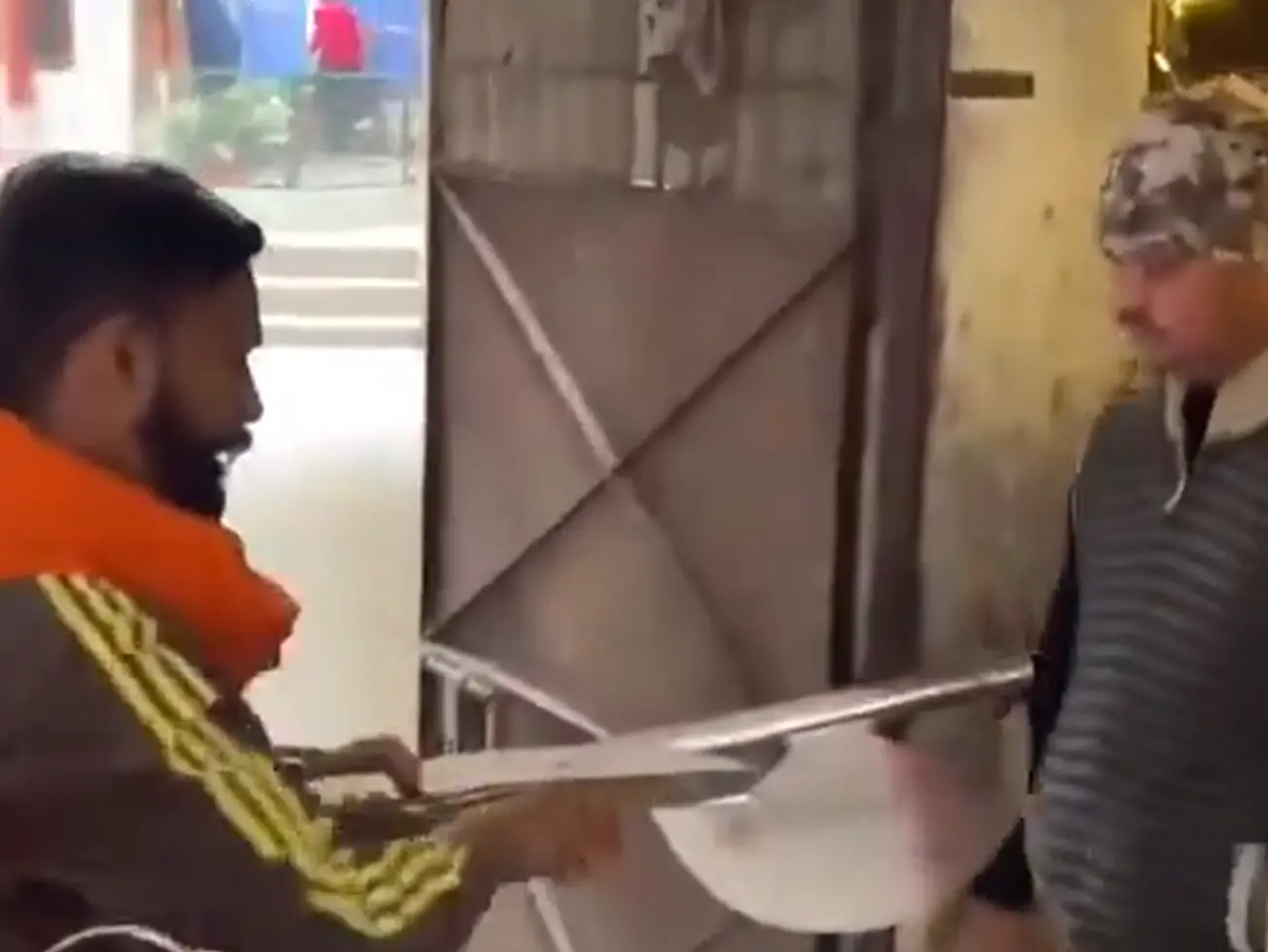 Swords handed out in Ghaziabad's residential area; six Hindu Raksha Dal activists arrested Swords handed out in Ghaziabad's residential area; six Hindu Raksha Dal activists arrested