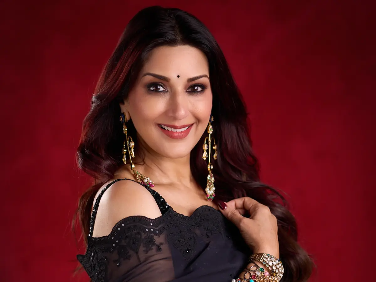 Sonali Bendre Birthday Special: From Hum Saath-Saath Hain to Sarfarosh- Top 7 must-watch movies streaming on Netflix, Prime Video, and more