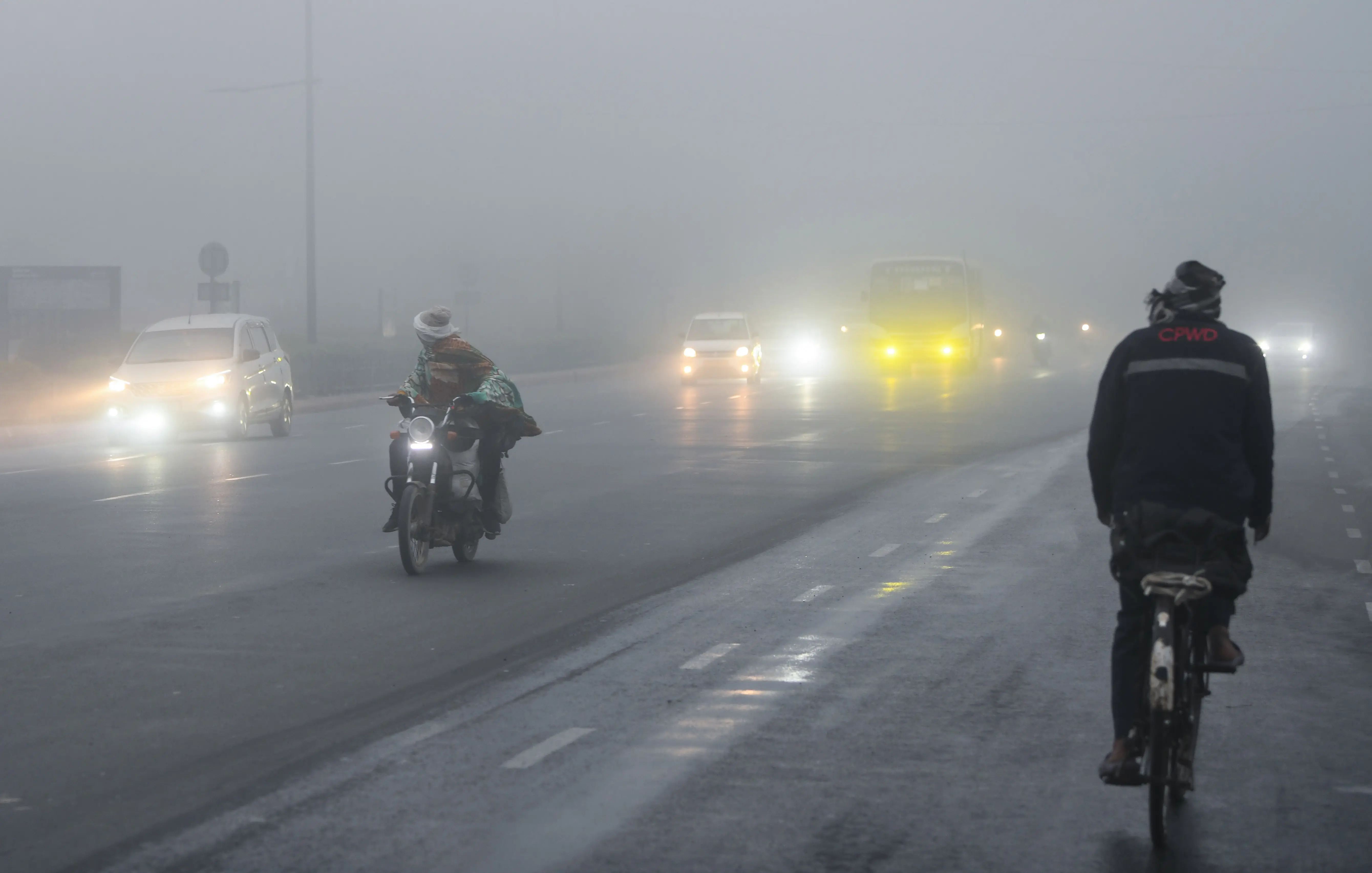 IMD warns of cold wave in Delhi; air quality remains in 'very poor' category