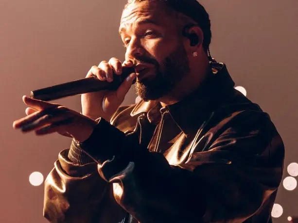 Drake in legal trouble! Canadian rapper accused in lawsuit over alleged gambling links, scheme to inflate streams Drake in legal trouble! Canadian rapper accused in lawsuit over alleged gambling links, scheme to inflate streams