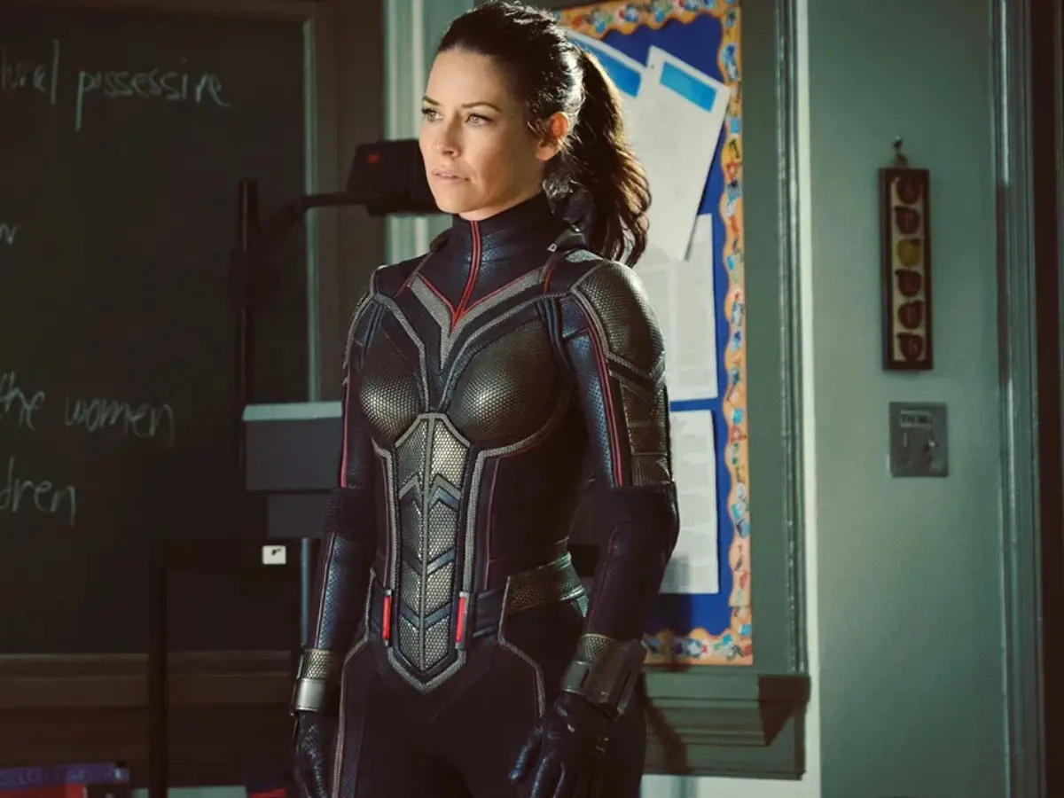 Marvel star Evangeline Lilly reveals brain damage diagnosis months after nasty fall Marvel star Evangeline Lilly reveals brain damage diagnosis months after nasty fall