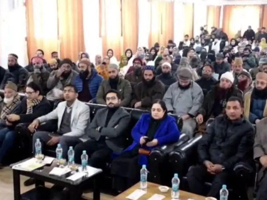 Kashmir administration taps religious leaders to fight drug abuse among youth Kashmir administration taps religious leaders to fight drug abuse among youth