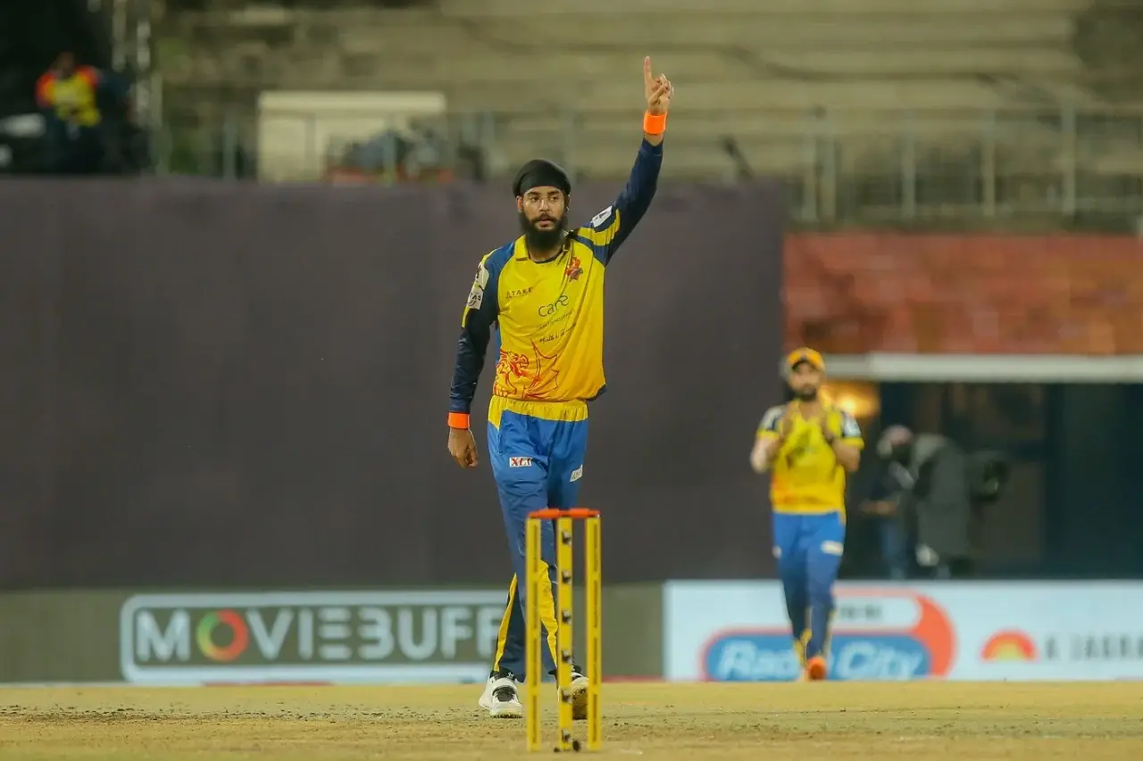 Gurjapneet takes six-for for Tamil Nadu vs Tripura