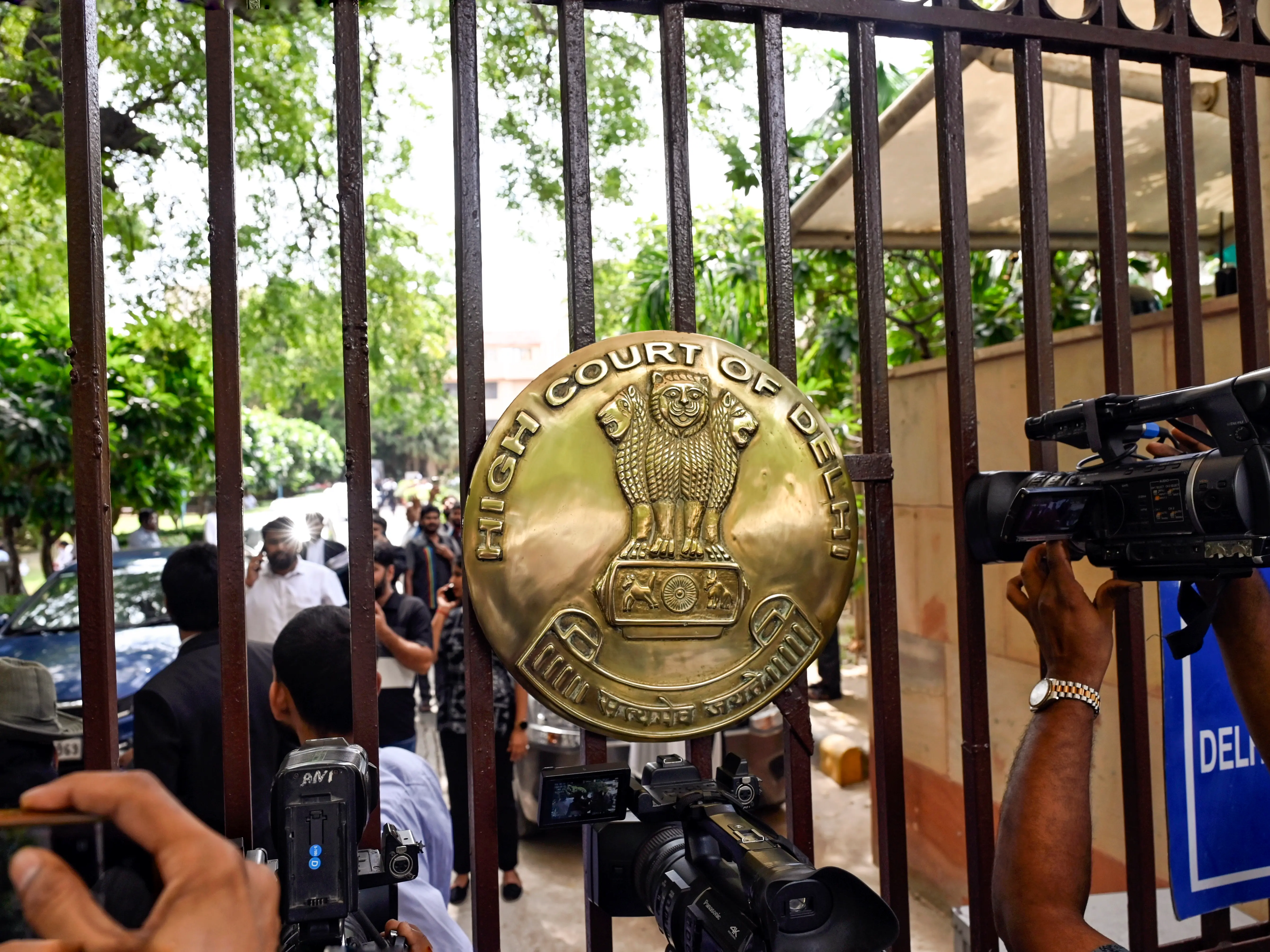Delhi High Court issues notice on PIL over data privacy violations by digital lending apps Delhi High Court issues notice on PIL over data privacy violations by digital lending apps