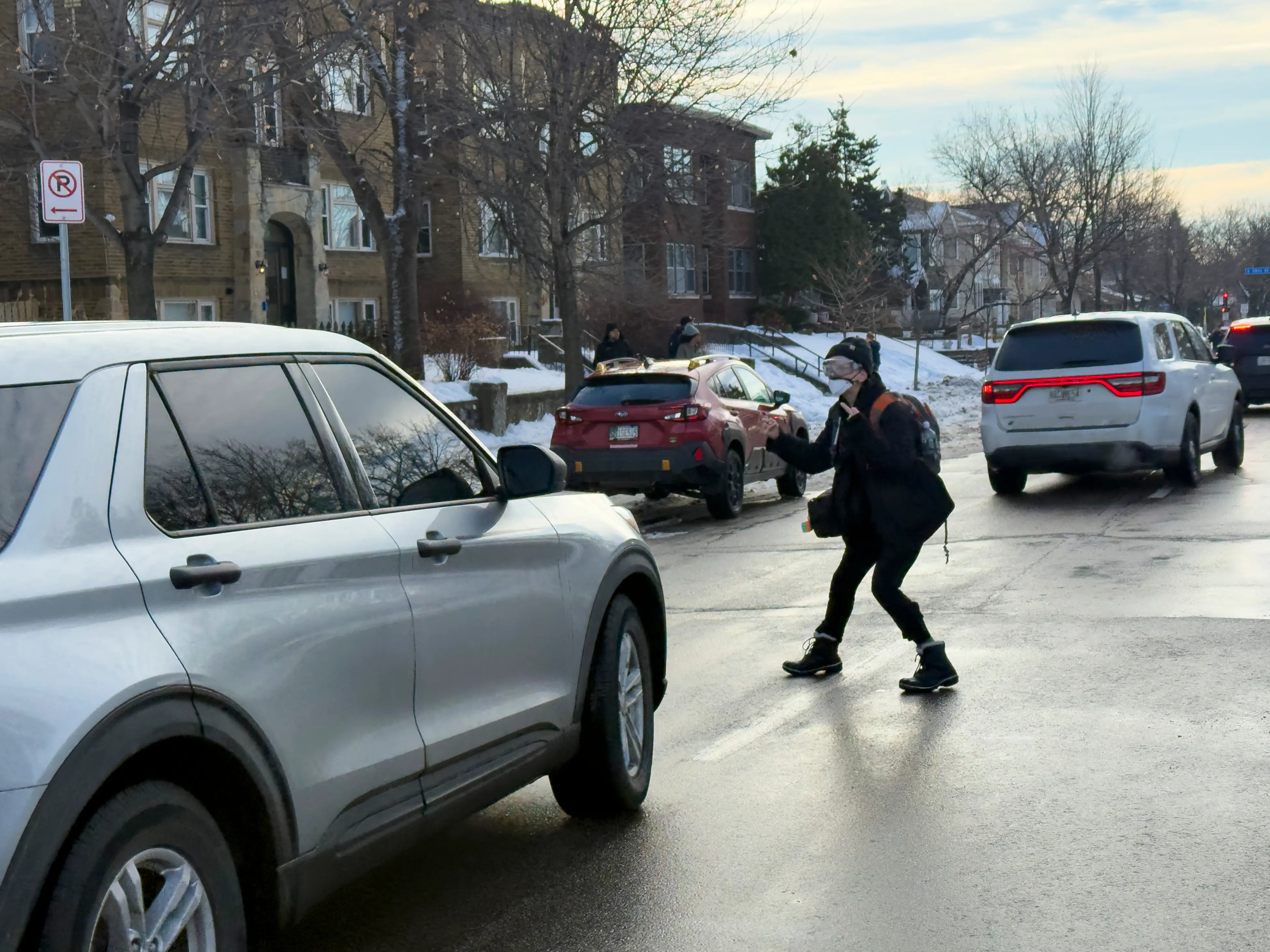 Minneapolis ICE shooting: Federal agent shoots and kills woman amid immigration crackdown | WATCH Minneapolis ICE shooting: Federal agent shoots and kills woman amid immigration crackdown | WATCH
