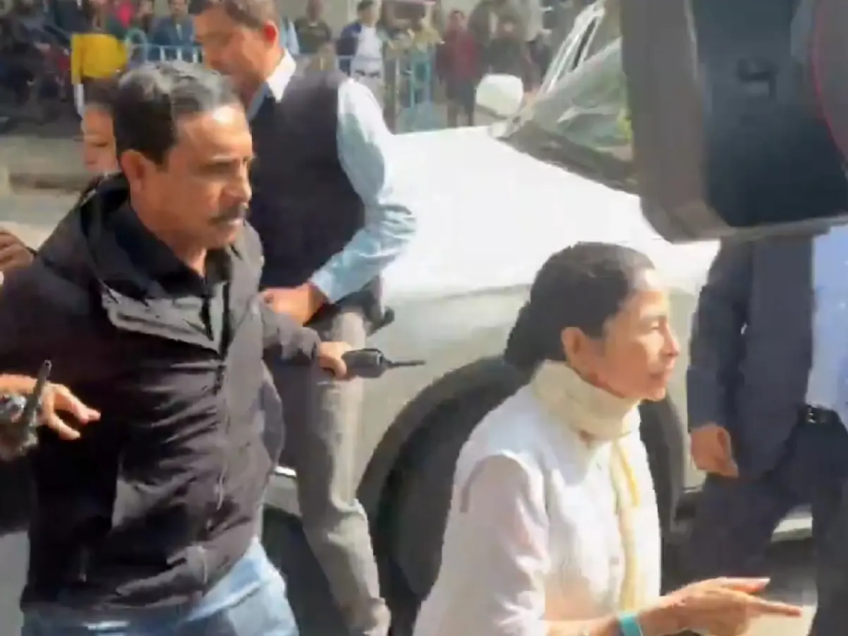 ‘CM Mamata forcibly took away evidence,’ says ED after high drama during raids at I-PAC; moves HC ‘CM Mamata forcibly took away evidence,’ says ED after high drama during raids at I-PAC; moves HC