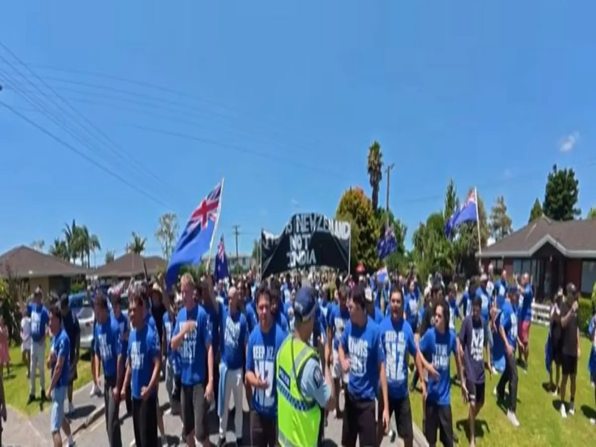 'This is our land not India': Sikh parade in New Zealand heckled by Christian Group for second time 'This is our land not India': Sikh parade in New Zealand heckled by Christian Group for second time