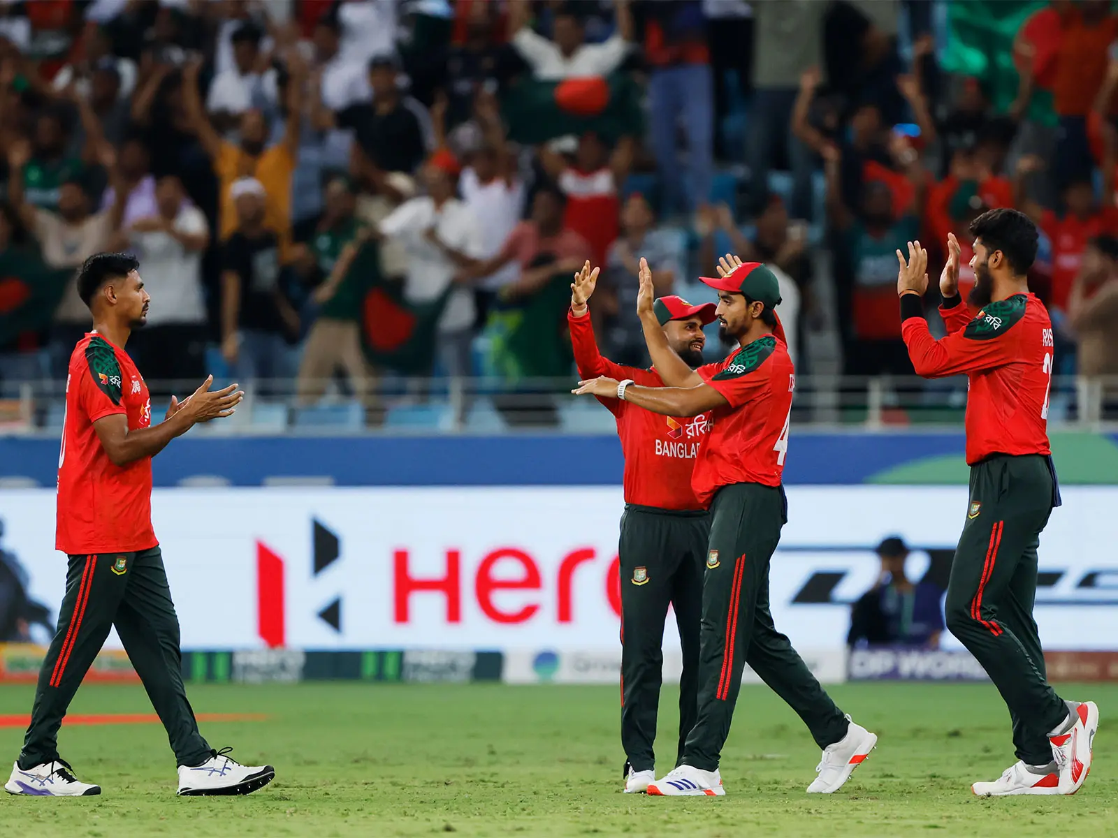 Bangladesh cricketers end boycott, BPL expected to resume with immediate effect Bangladesh cricketers end boycott, BPL expected to resume with immediate effect