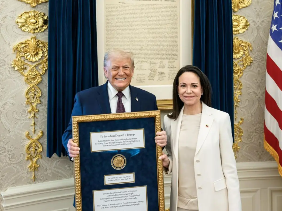 María Corina Machado gives her Nobel Prize to Donald Trump