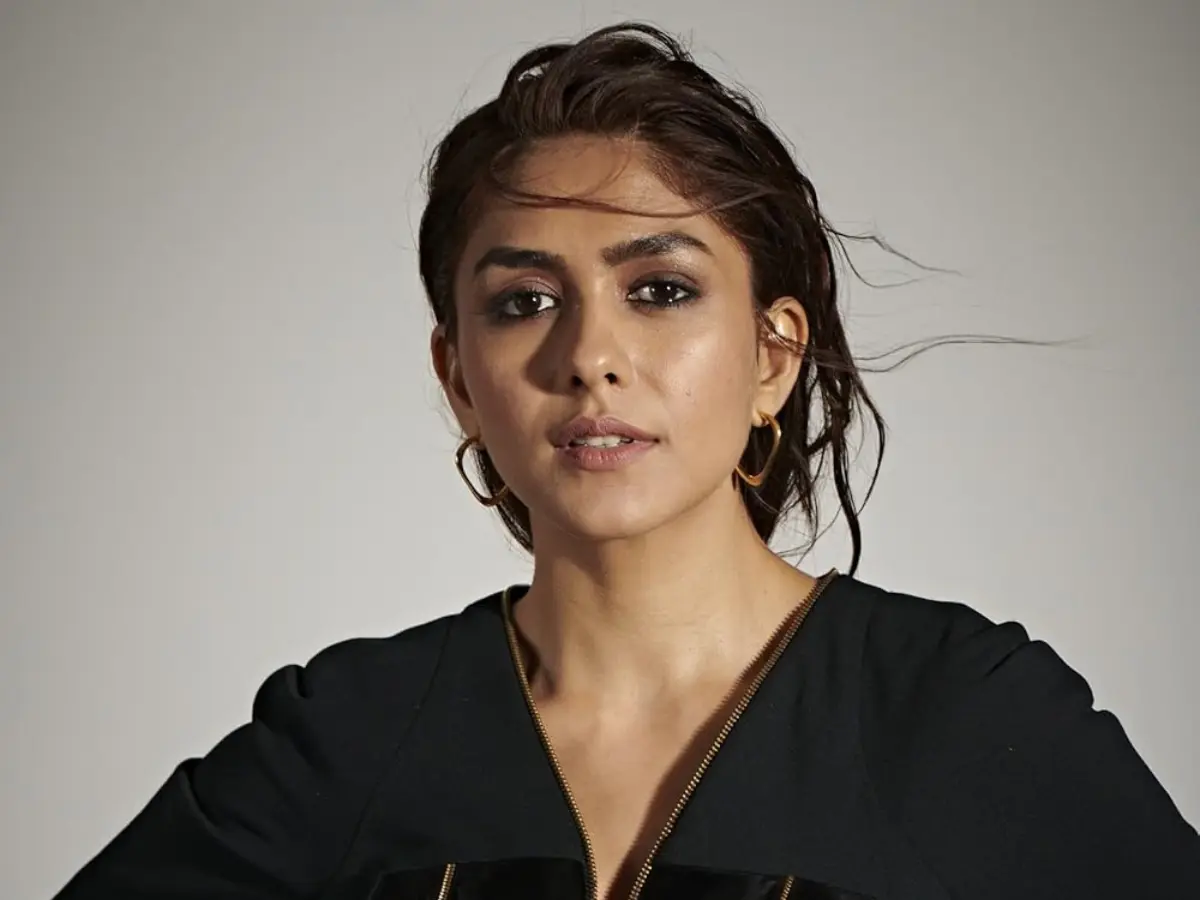 Mrunal Thakur 5 best movies on Netflix, Prime Video, JioHotstar and more- From Sita Ramam to Super 30