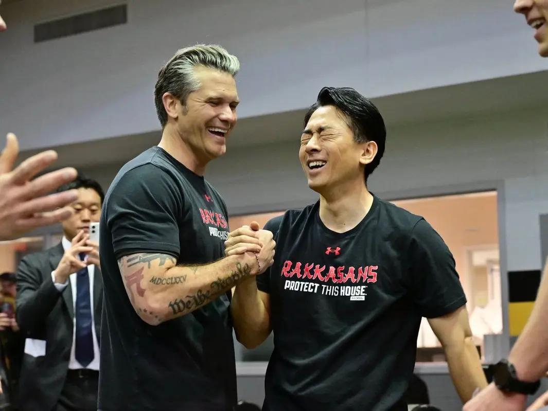 'Joint exercise': Pentagon chief, visiting Japanese defence minister do push-ups, weights ahead of bilateral talks | Watch 'Joint exercise': Pentagon chief, visiting Japanese defence minister do push-ups, weights ahead of bilateral talks | Watch