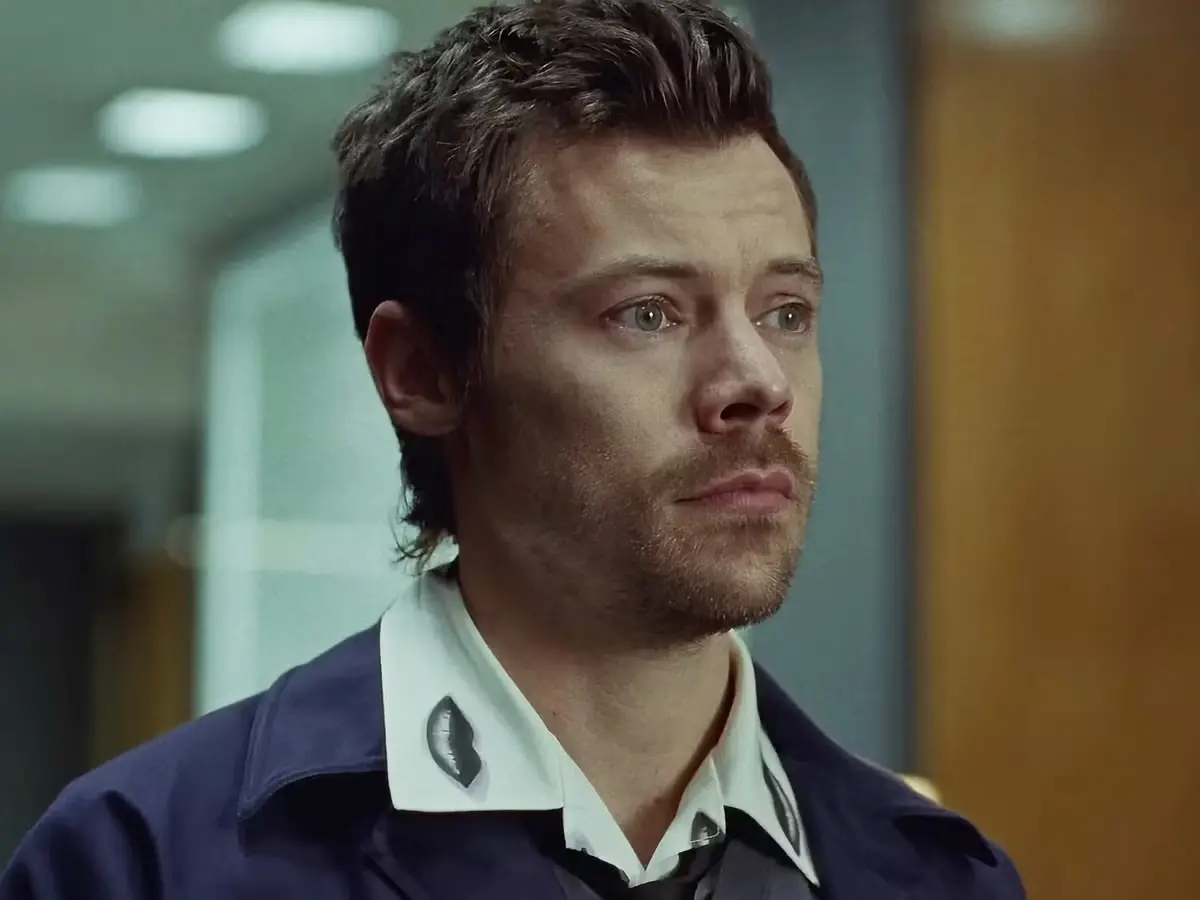 Aperture music video: DYK Harry Styles performed majority of stunts apart from singing? Aperture music video: DYK Harry Styles performed majority of stunts apart from singing?
