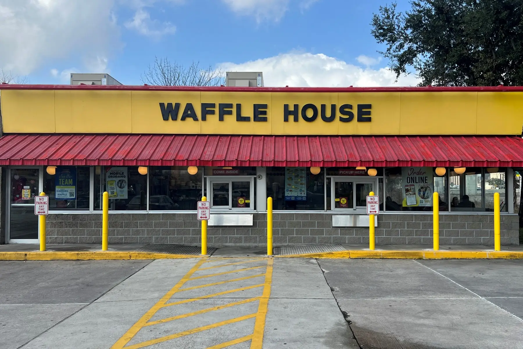 Why Waffle House shut down during storm is big warning sign for US