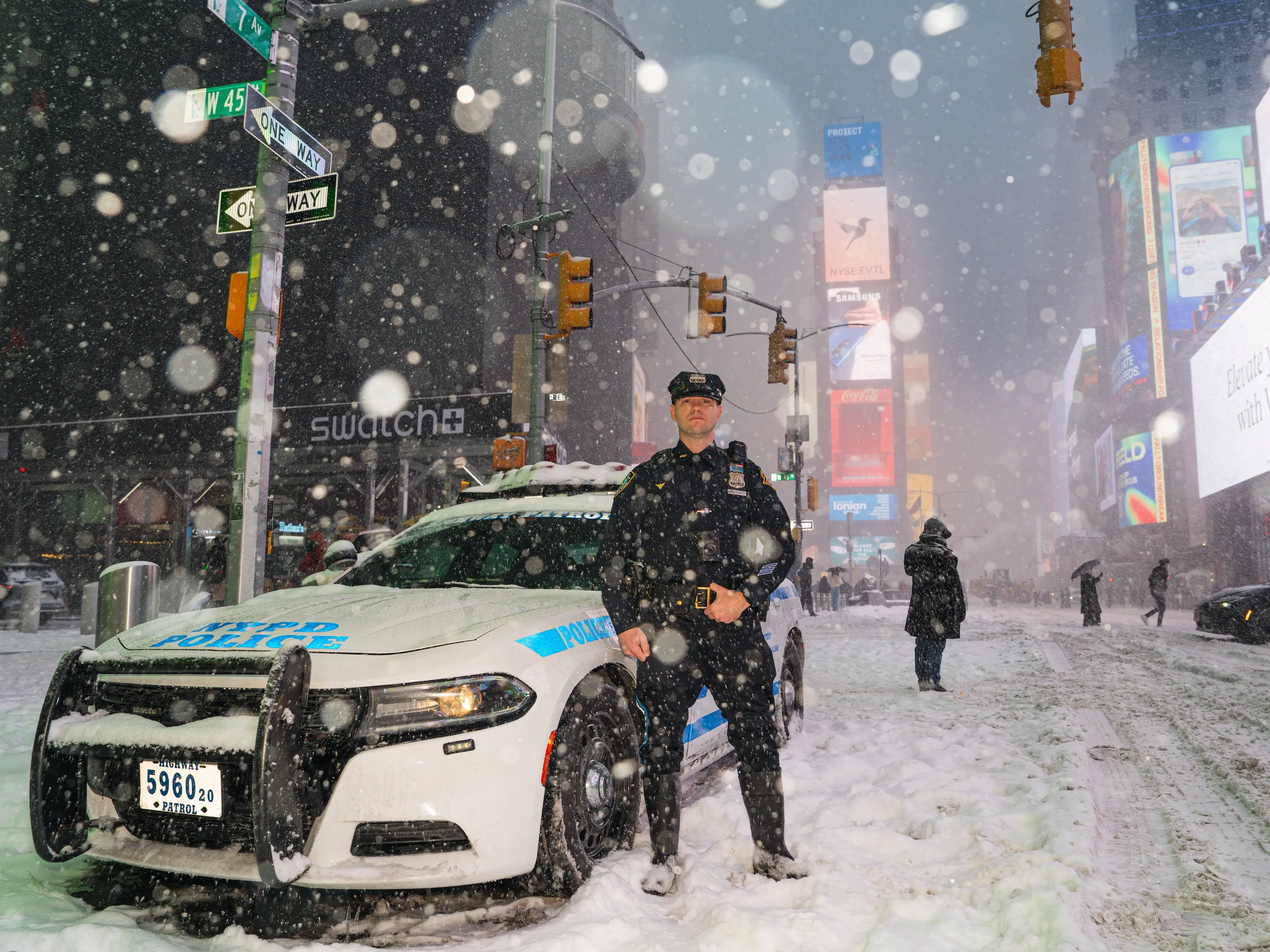 Severe cold and ice storm cripple US, leaving millions without power and disrupting air travel Severe cold and ice storm cripple US, leaving millions without power and disrupting air travel