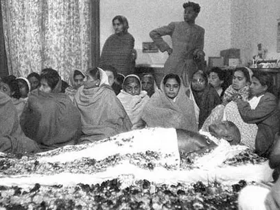 How Mahatma Gandhi was assassinated: Failed attempts, Godse’s motive and final moments How Mahatma Gandhi was assassinated: Failed attempts, Godse’s motive and final moments