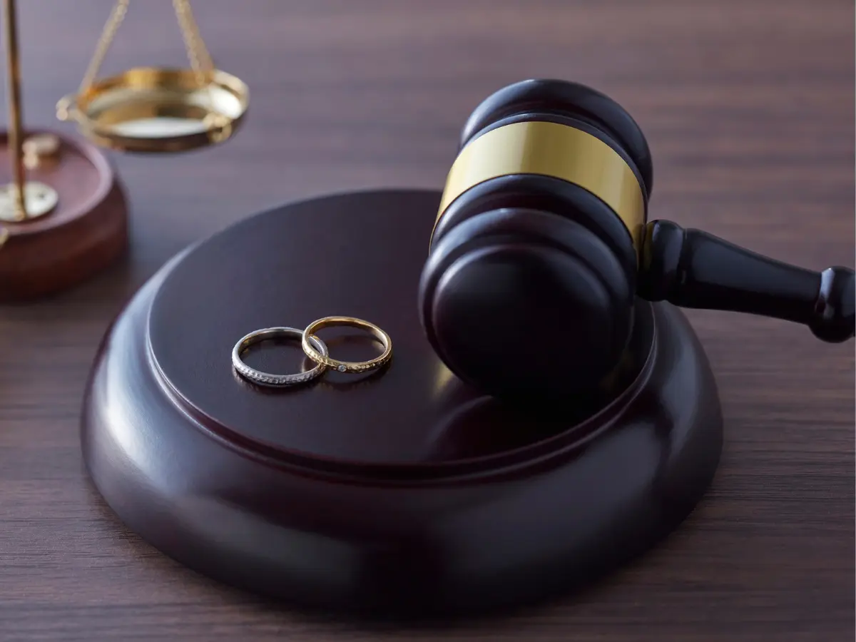 'Take $3mn and leave your husband': CEO's 'indecent proposal' to colleague leads to lawsuit