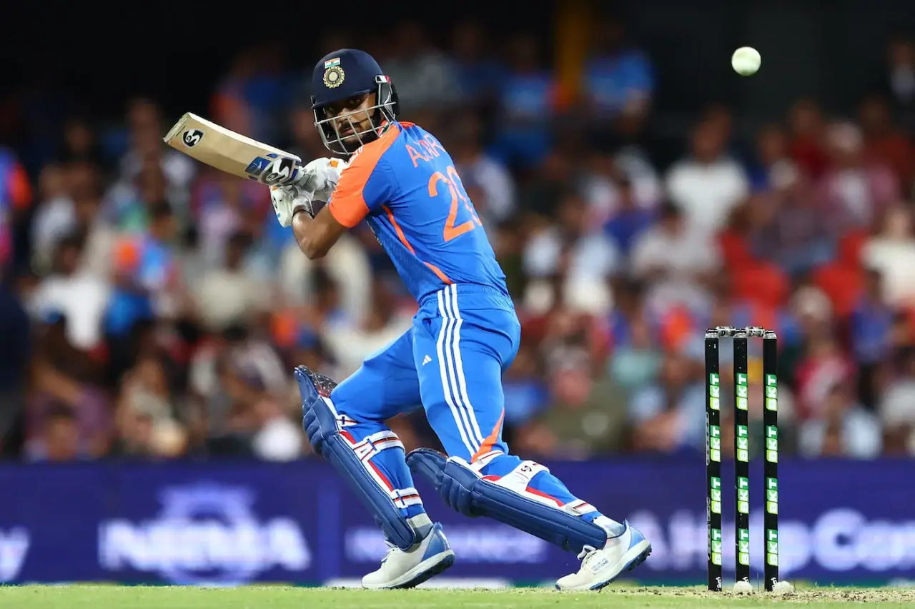 Axar Patel – 35*(23)