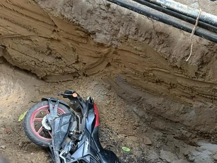 After Noida incident, Delhi biker dies falling into uncovered pit in Janakpuri