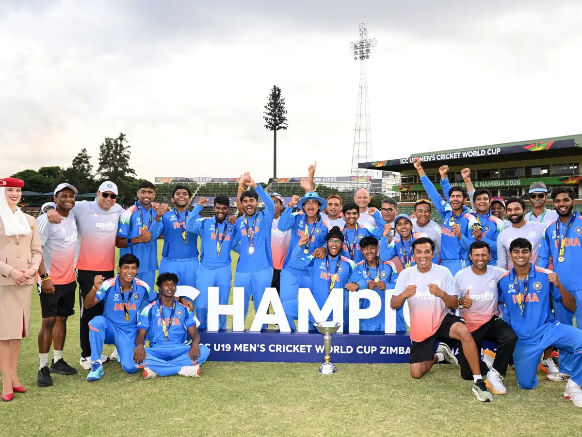 U19 World Cup final: Sachin Tendulkar, Virat Kohli lead applause as Boys in Blue clinch sixth title U19 World Cup final: Sachin Tendulkar, Virat Kohli lead applause as Boys in Blue clinch sixth title