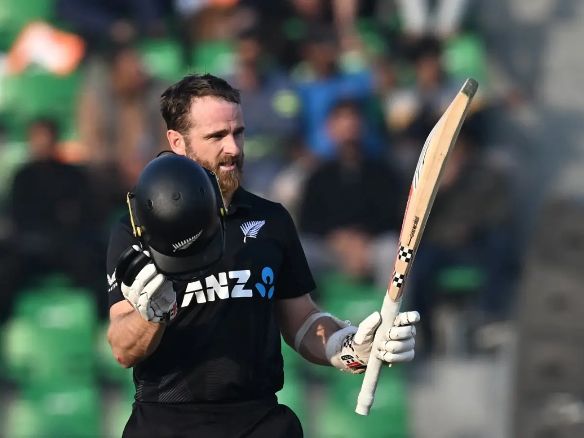 3. New Zealand – 169-Run target vs Pakistan, Hamilton, 2016